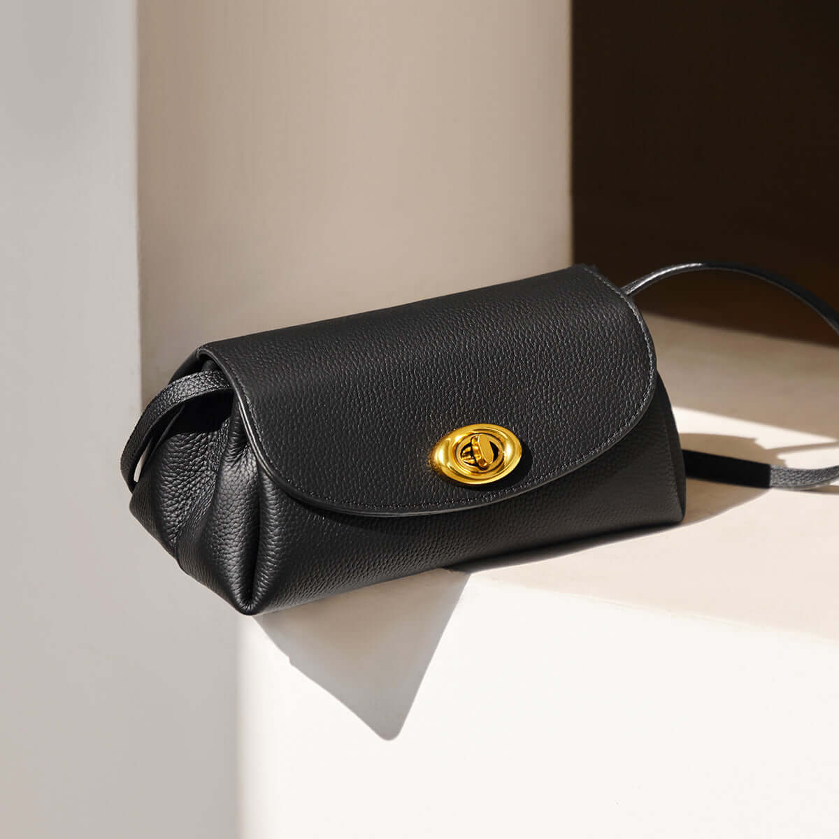 Baguette Twist Lock Leather Shoulder Bag Nalandu