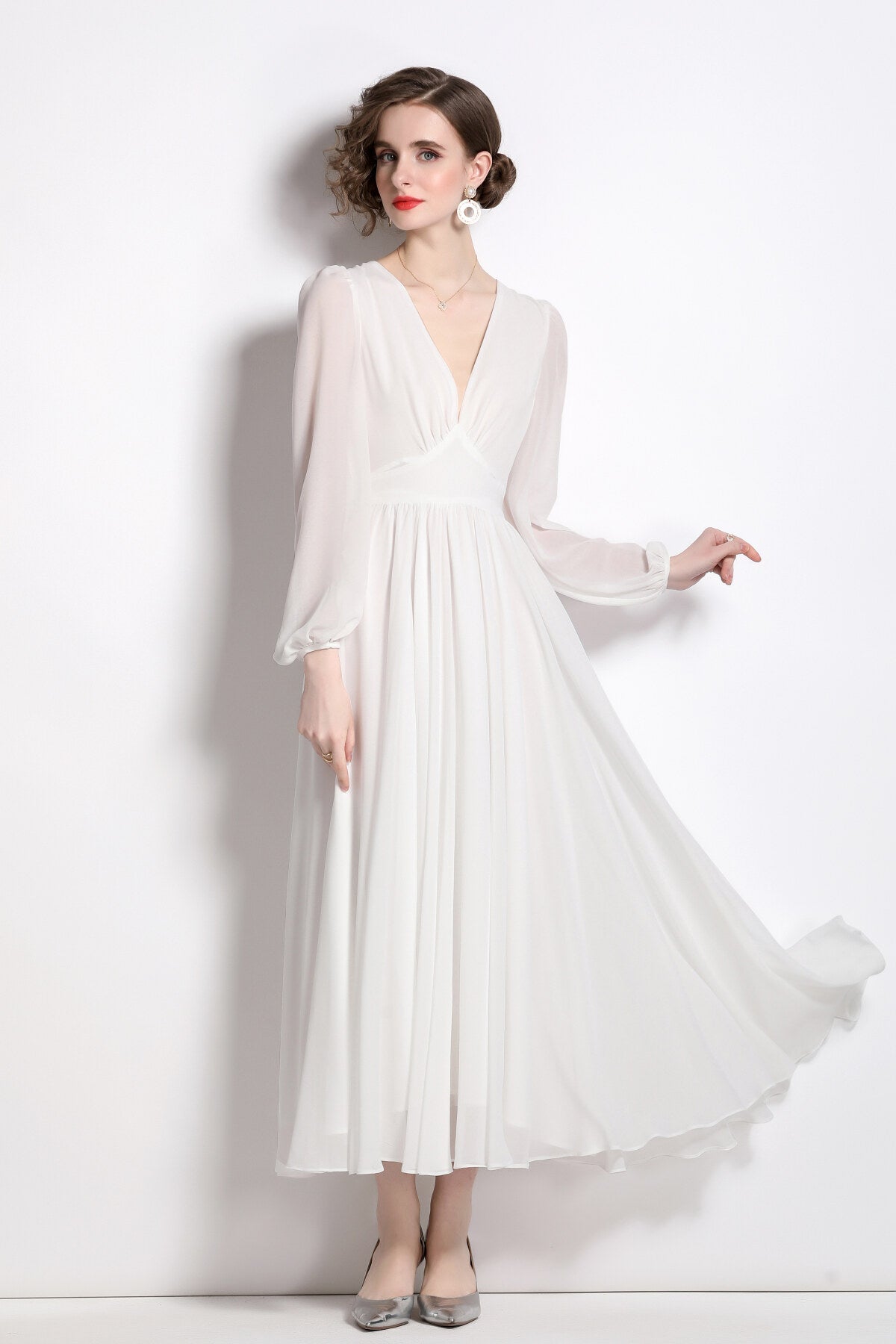 Dreamy White V-Neck Maxi Dress DZA