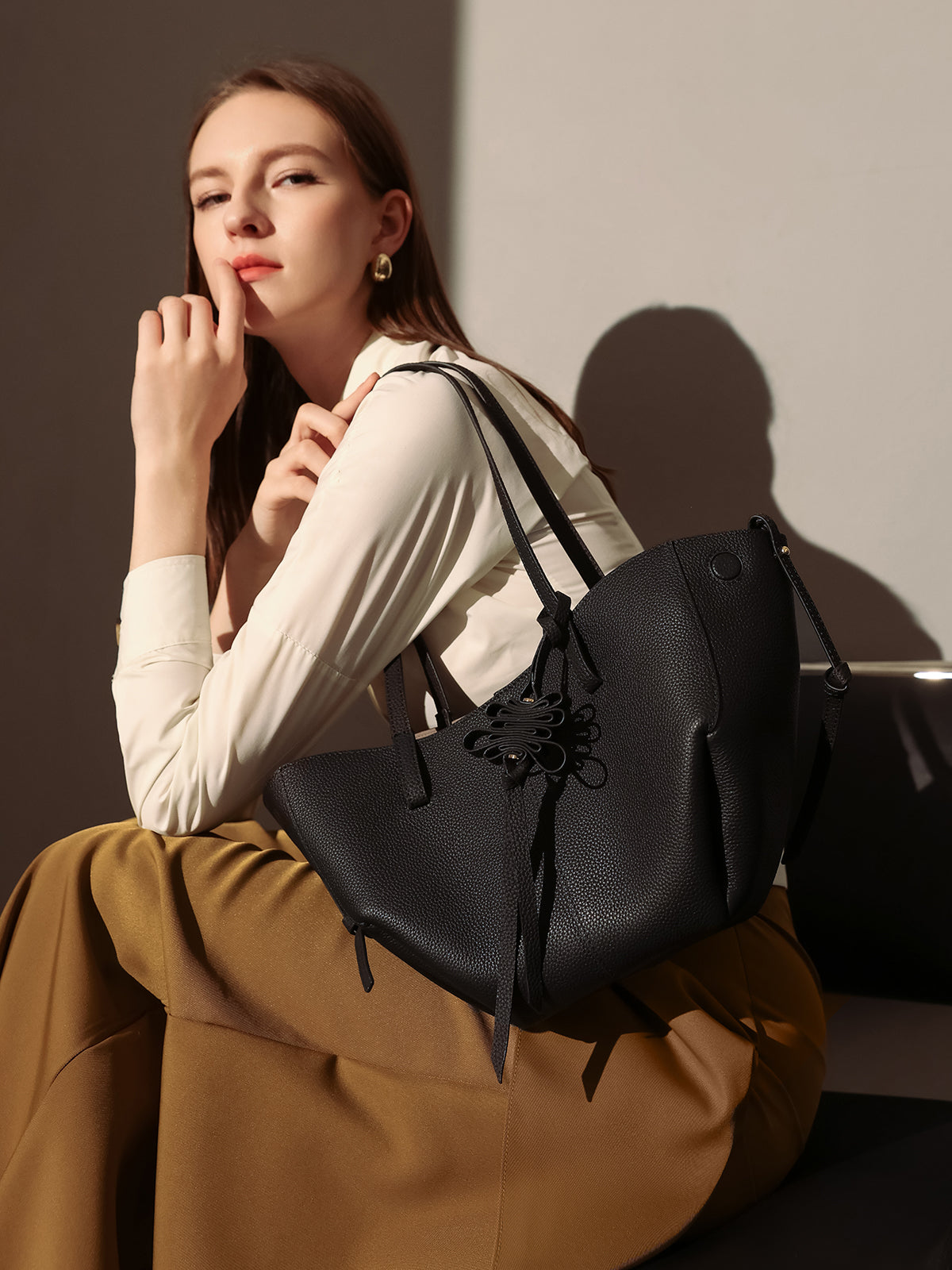 Esmeralda Trapezoid Tote Bag Cilela