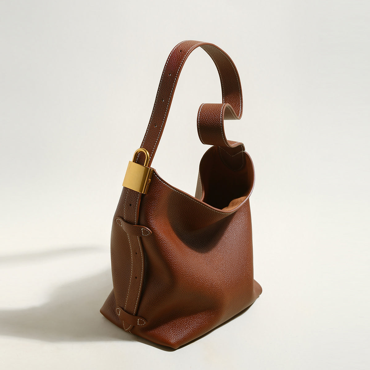 Essential Leather Bucket Bag Cilela