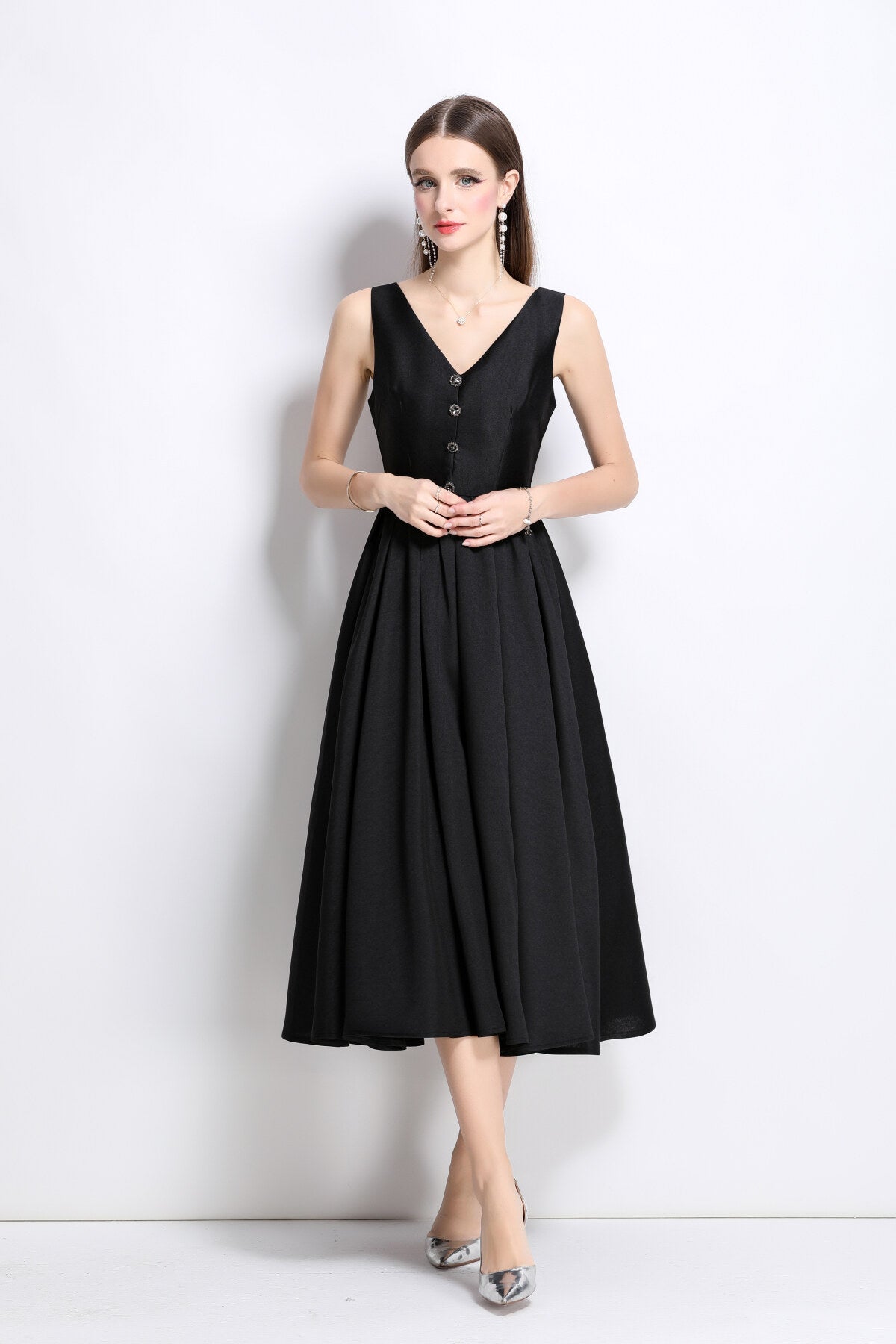 Elegant Fitted Midi V-Neck Dress DZA