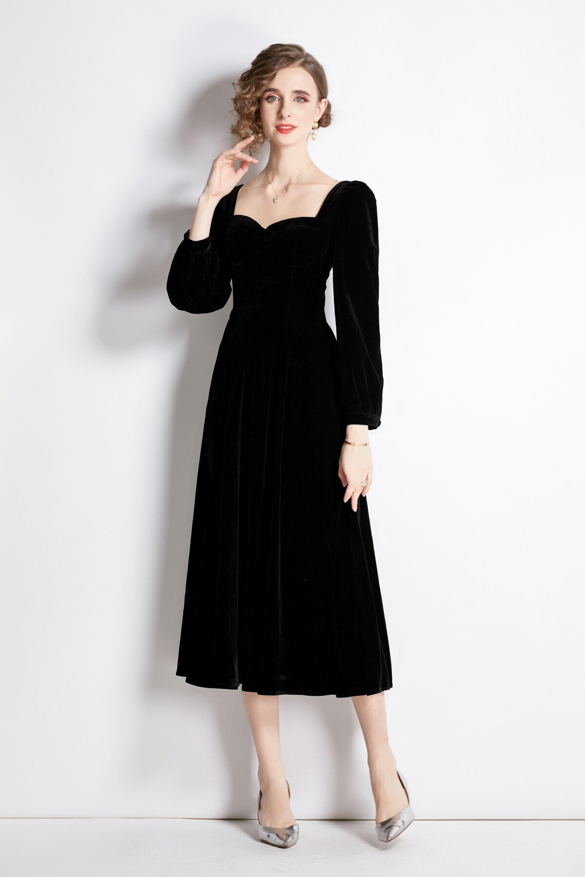 Vintage Velvet Sweetheart Dress DZA