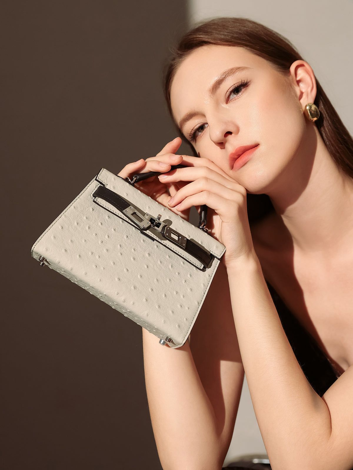 Swift Structured Leather Top Handle Bag Cilela