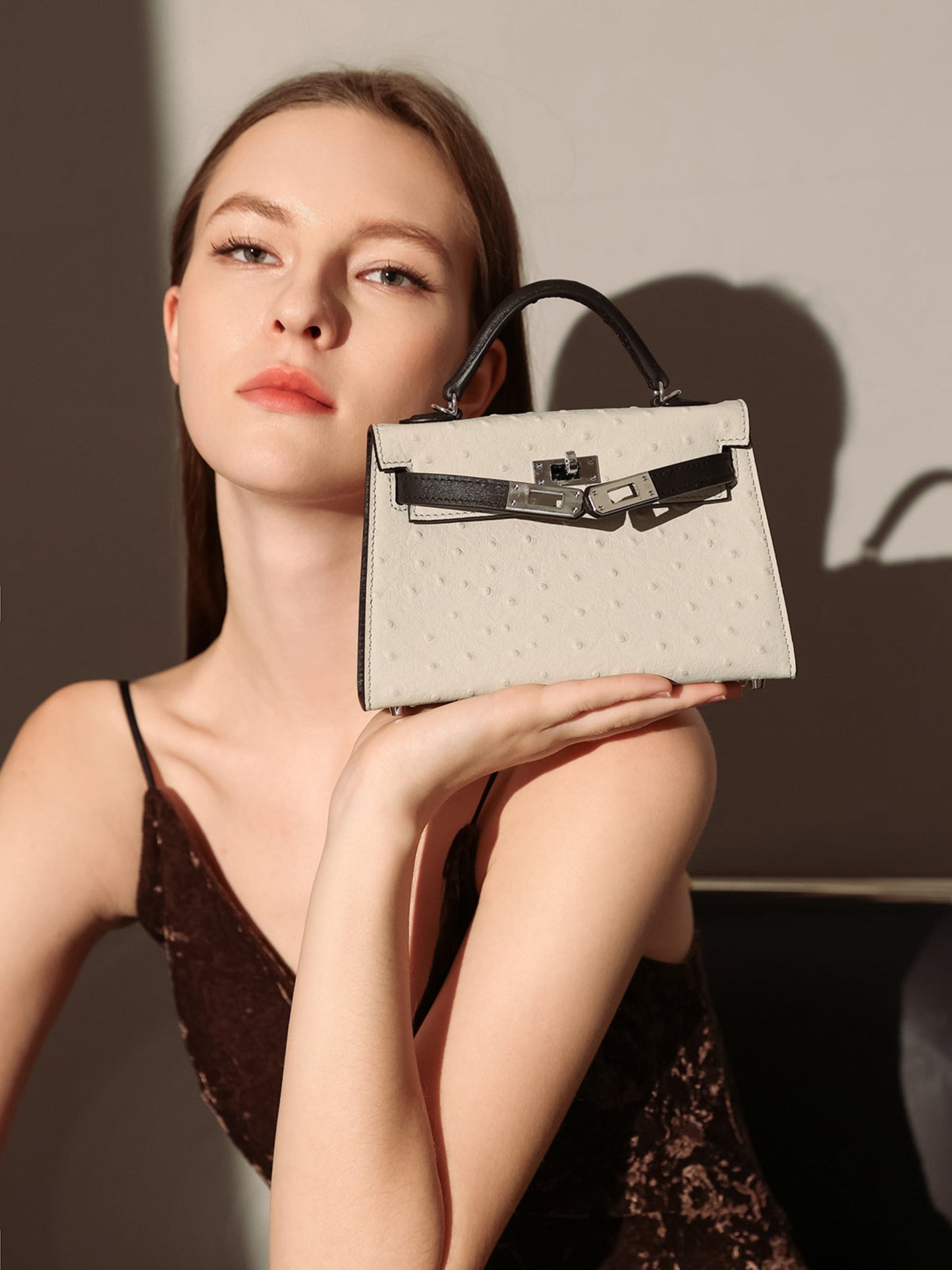 Swift Structured Leather Top Handle Bag Cilela