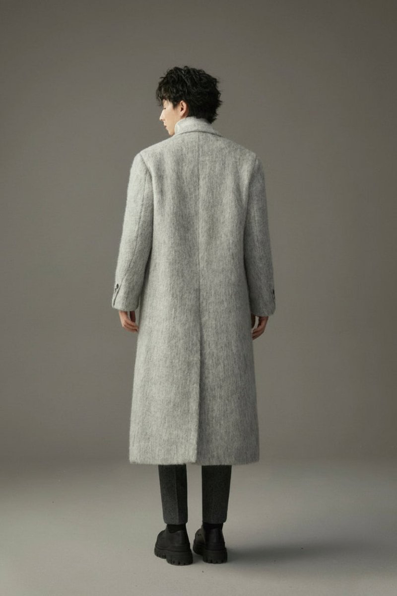 „Château d'eau“ Schwerer Waterwave - Mantel aus Schurwolle | Langschrittiger, wattierter Herrenmantel - Giovanni Battaglia