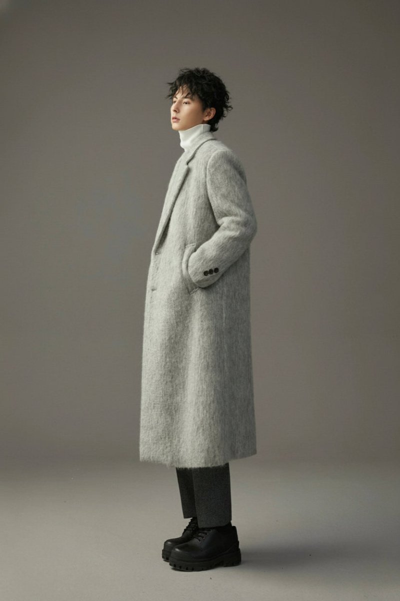 „Château d'eau“ Schwerer Waterwave - Mantel aus Schurwolle | Langschrittiger, wattierter Herrenmantel - Giovanni Battaglia