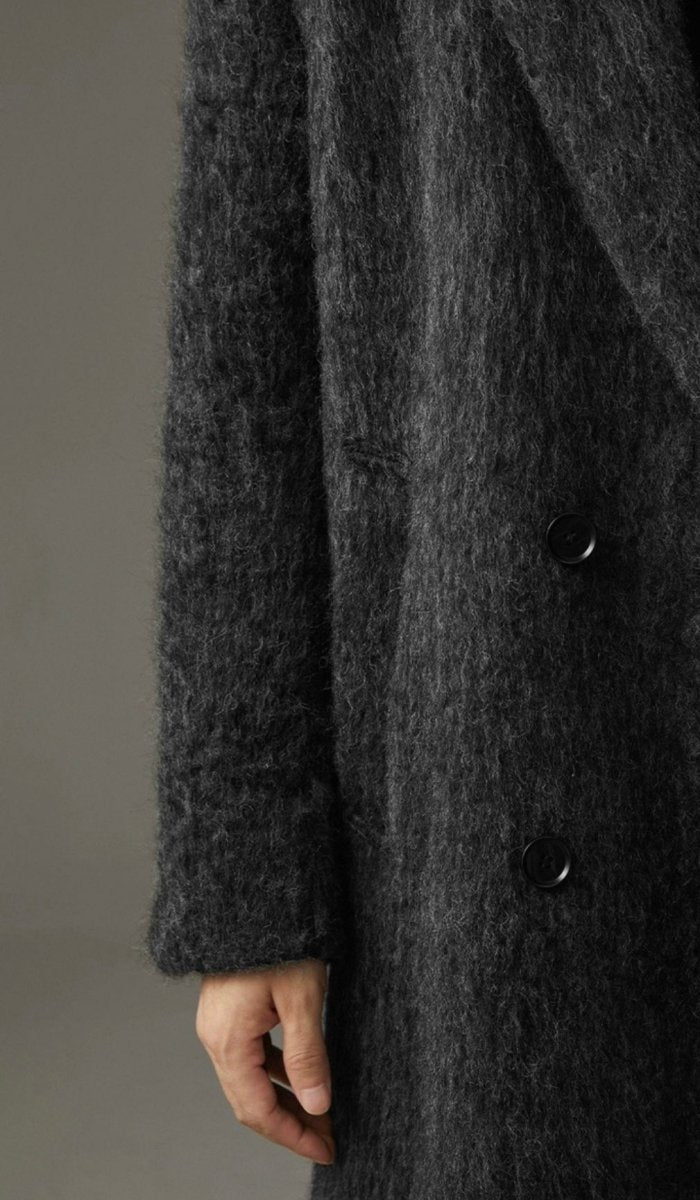 „Château d'eau“ Schwerer Waterwave - Mantel aus Schurwolle | Langschrittiger, wattierter Herrenmantel - Giovanni Battaglia