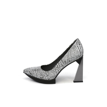 Pointed Toe Pumps Jady Rose