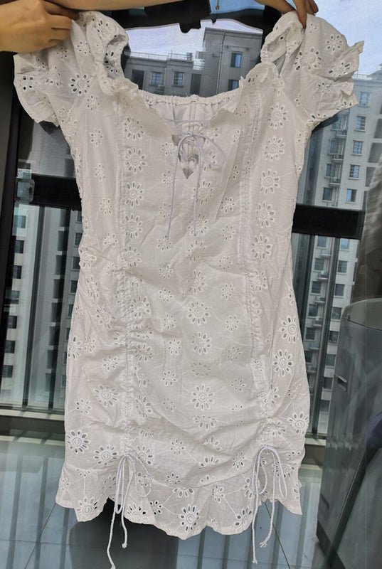 Lowcut V - Neck Kleid - Giovanni Battaglia