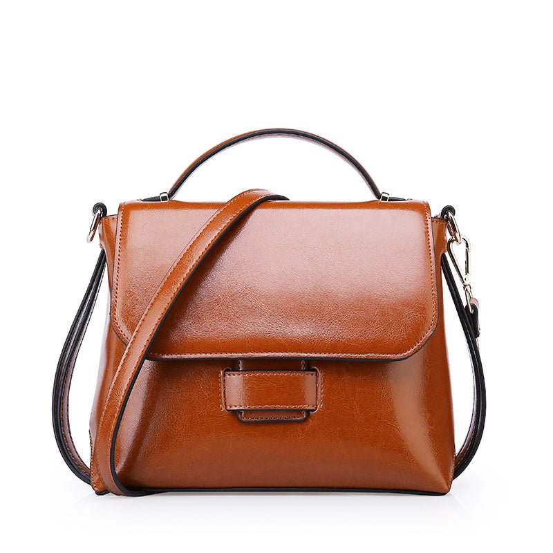 Old Fashioned Leather Shoulder Bag - Giovanni Battaglia