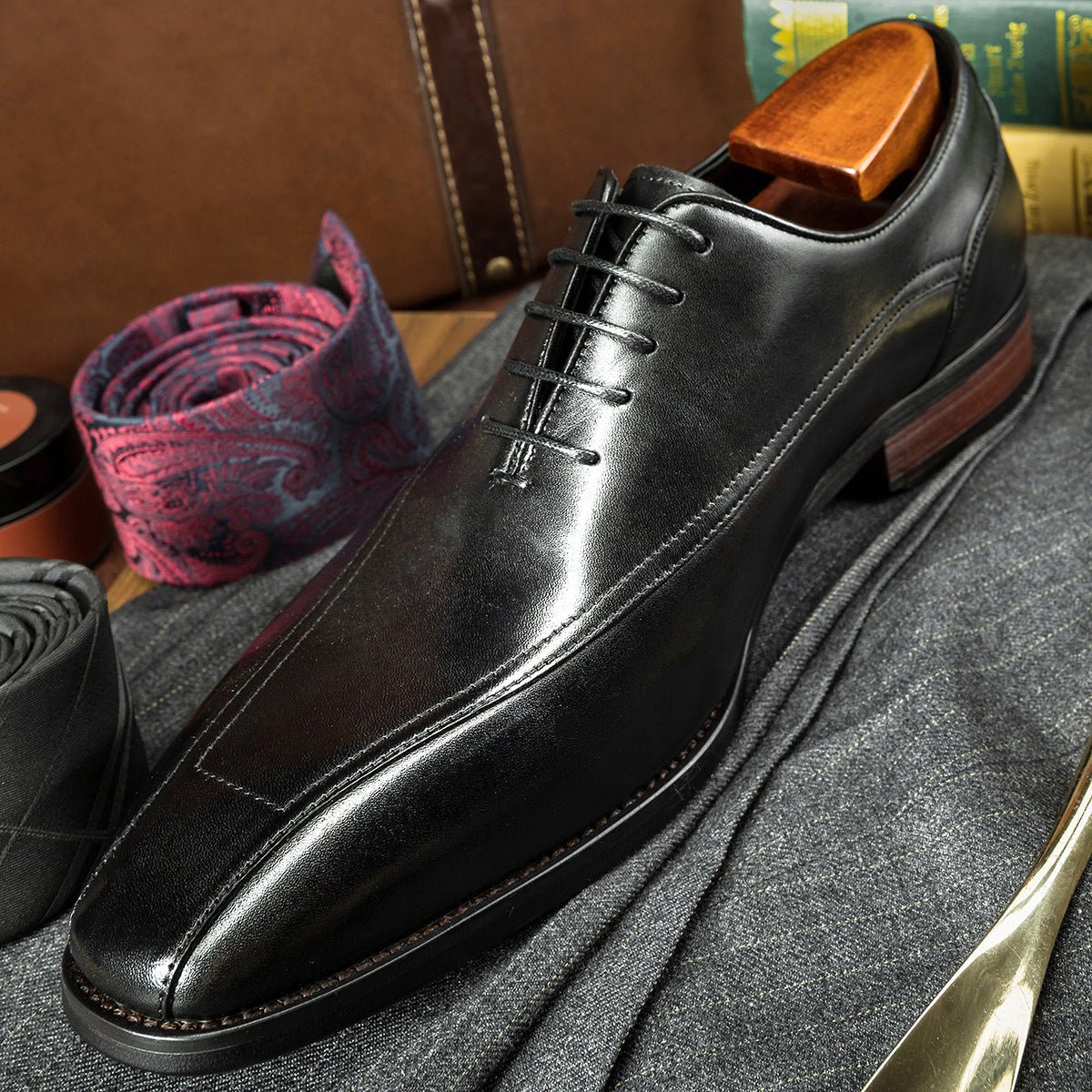 Oxford Leather Shoes - Giovanni Battaglia