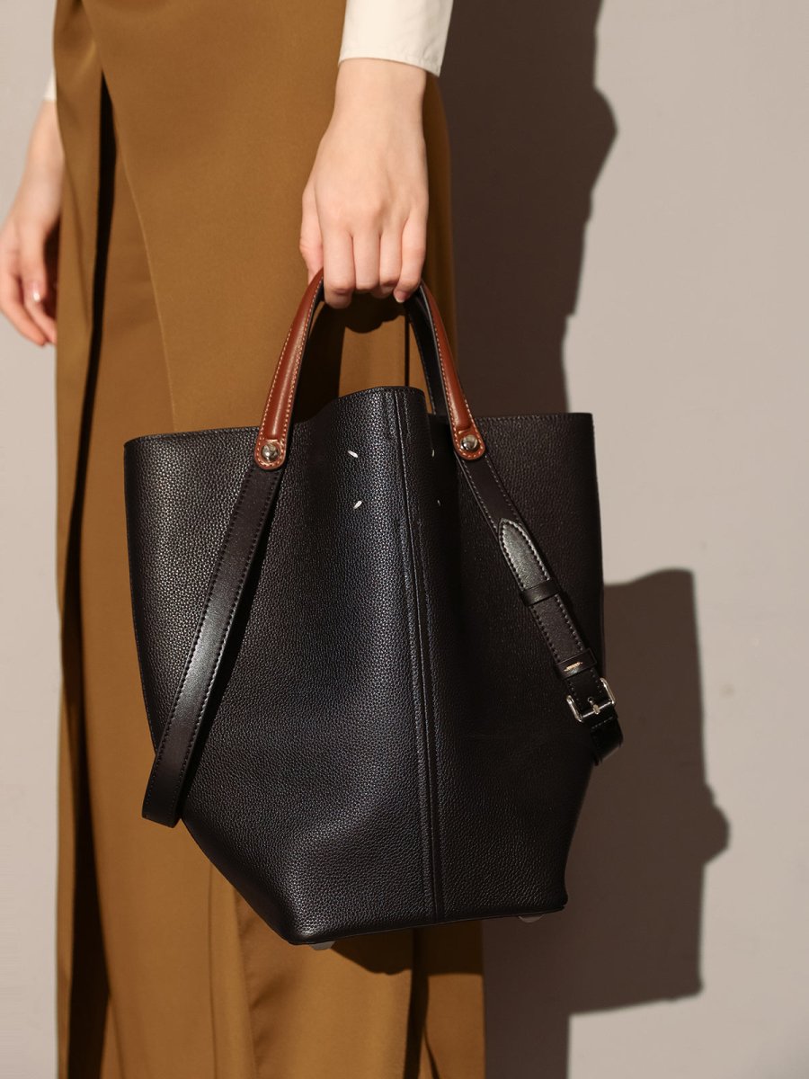 „Tropea“ Trapeztasche | Voluminöses Volumen in strukturiertem Vollrindleder - Giovanni Battaglia