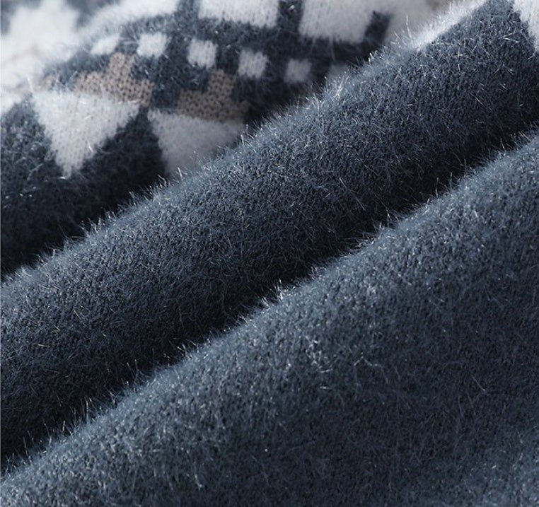 Winter Sweater - Giovanni Battaglia